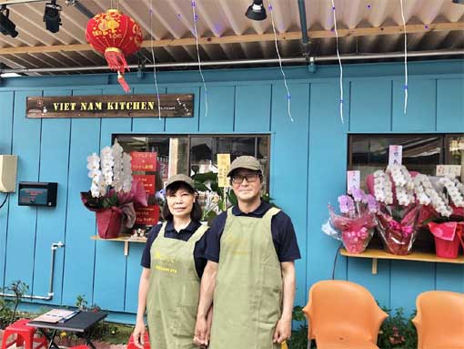 [店長Linhのポートレート]